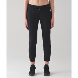 Lululemon Women's Black on the Fly Pants - Size 4